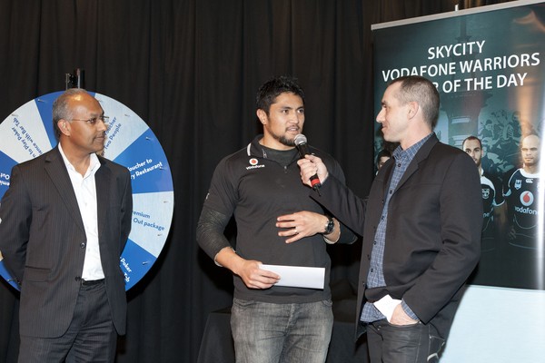 Jerome Ropati - Vodafone Warriors players step up to receive their award of SKYCITY Player of the Day for the last four rounds